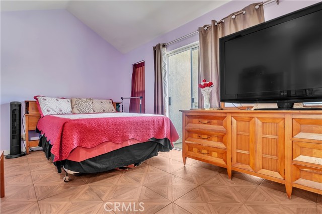 9216 Tobias Avenue, Panorama City CA: https://media.crmls.org/medias/b3a6b44a-c814-496d-902a-db49947ea416.jpg