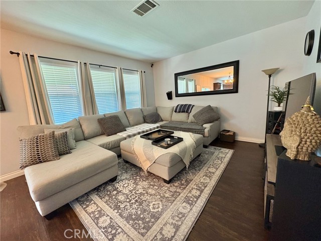 Detail Gallery Image 4 of 31 For 14515 Crestview, Moreno Valley,  CA 92555 - 4 Beds | 2/1 Baths