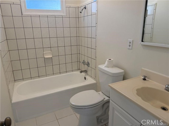 Detail Gallery Image 6 of 15 For 935 937 W 17th, San Pedro,  CA 90731 - 4 Beds | 2 Baths
