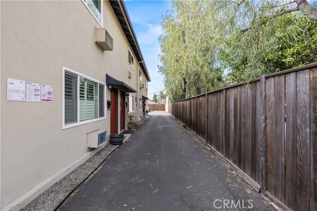 Detail Gallery Image 23 of 26 For 5619 Irvine, North Hollywood,  CA 91601 - – Beds | – Baths