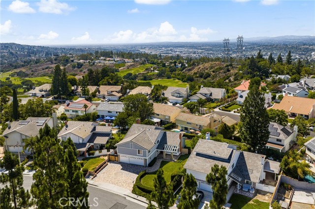 719 S Goldfinch Way, Anaheim Hills CA: https://media.crmls.org/medias/b3a9aeb3-316a-42bf-80c4-9fa2dcd67033.jpg