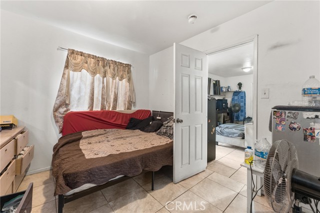 Detail Gallery Image 11 of 38 For 6118 S Main, Los Angeles,  CA 90003 - 6 Beds | 3/2 Baths