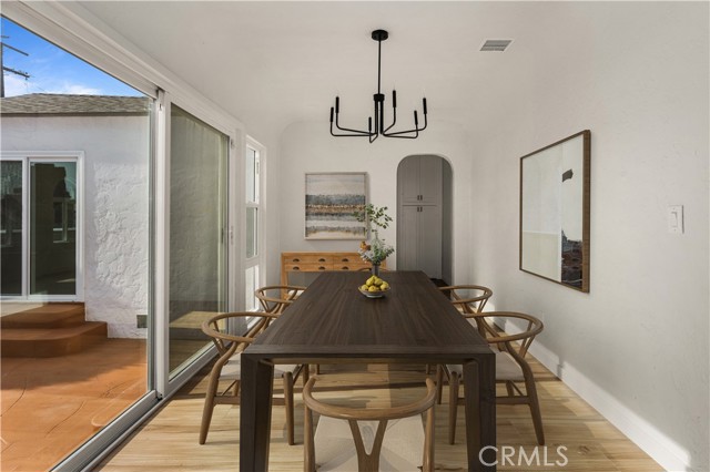 Detail Gallery Image 6 of 17 For 621 S Burris, Compton,  CA 90221 - 4 Beds | 2/1 Baths