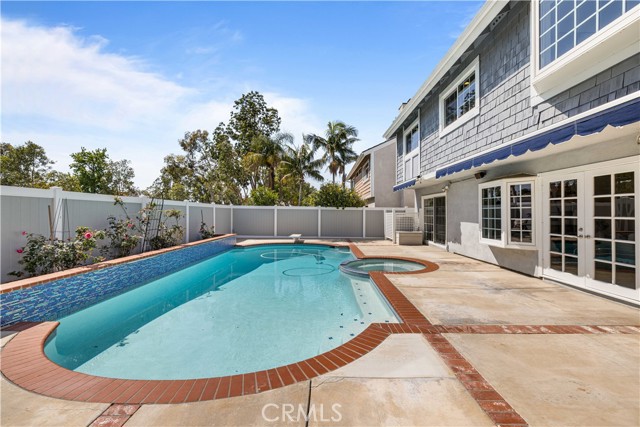 20 Grant, Irvine CA: https://media.crmls.org/medias/b3ac996c-431b-4c9e-a917-3a704ed7a2dc.jpg