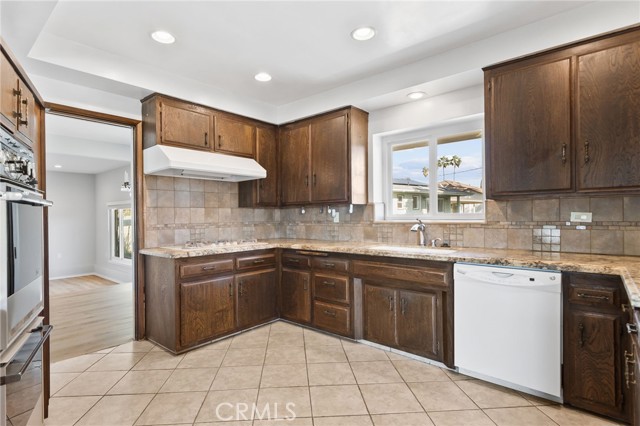 Detail Gallery Image 10 of 29 For 19613 E Covina Hills, Covina,  CA 91724 - 3 Beds | 3 Baths