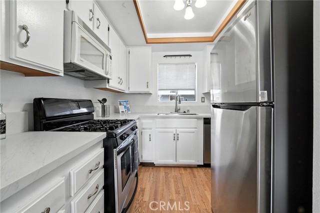Detail Gallery Image 8 of 46 For 955 E 3rd St #304,  Long Beach,  CA 90802 - 2 Beds | 1 Baths