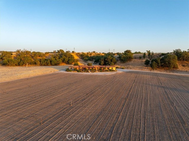 5085 Martingale Circle, San Miguel CA: https://media.crmls.org/medias/b3ae1b9b-0146-40b2-b944-a10bf1ede421.jpg