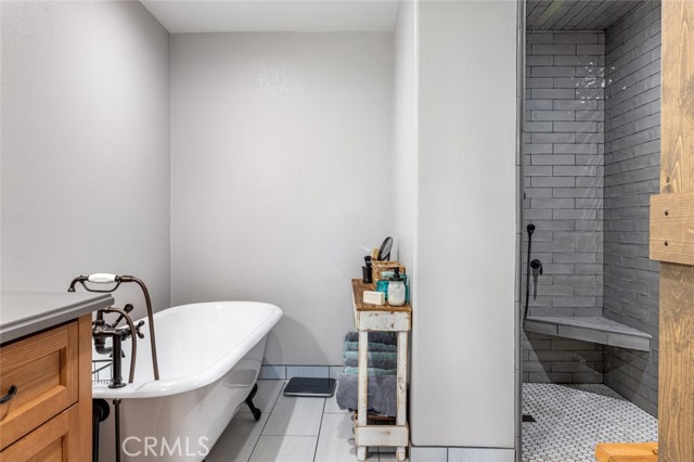 4742 Crow Road, Oakdale CA: https://media.crmls.org/medias/b3aea90d-d652-44d7-b2d2-096b522bb833.jpg
