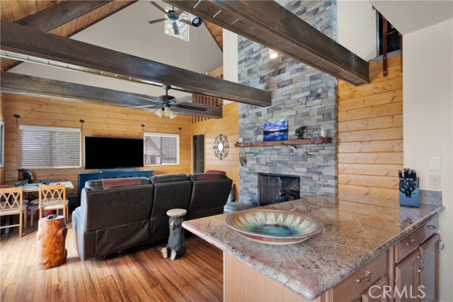 Detail Gallery Image 18 of 32 For 28935 Banff, Lake Arrowhead,  CA 92352 - 3 Beds | 1/1 Baths