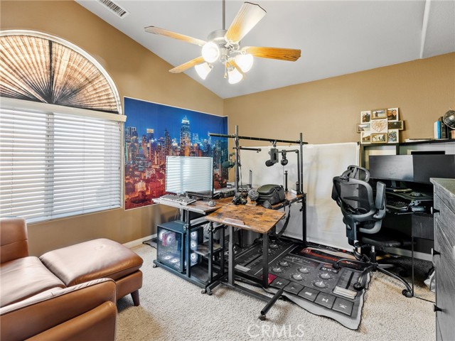 15454 Mustang Avenue, Apple Valley CA: https://media.crmls.org/medias/b3af6d6d-f8f8-4cb8-b362-4b6be0896680.jpg