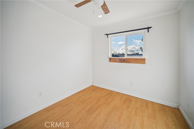 Detail Gallery Image 21 of 27 For 19545 Sherman Way, Reseda,  CA 91335 - 3 Beds | 1/1 Baths