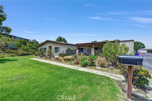 Detail Gallery Image 4 of 30 For 4476 Kittiwake Way, Oceanside,  CA 92057 - 2 Beds | 2 Baths