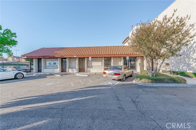 8131 Rosecrans Avenue, Paramount, California 90723, ,Commercial Lease,For Rent,8131 Rosecrans Avenue,CRMB24007959