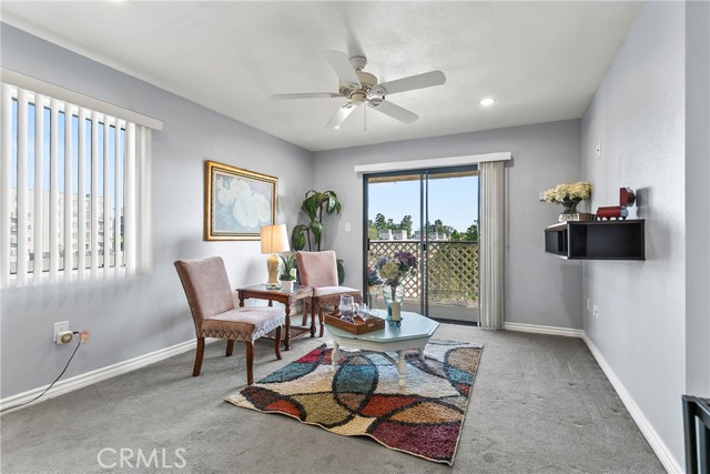 Detail Gallery Image 4 of 24 For 18900 Delaware #43,  Huntington Beach,  CA 92648 - 1 Beds | 1 Baths