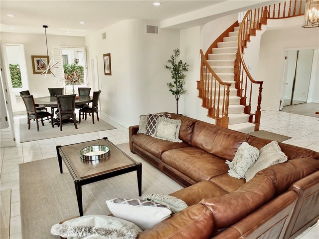 6225 Napoli Court, Long Beach CA: https://media.crmls.org/medias/b3b1364e-6254-4d19-8366-cef533951b6e.jpg