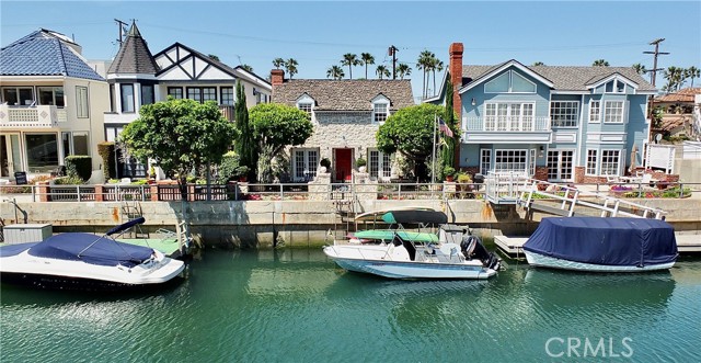 Detail Gallery Image 67 of 71 For 89 Rivo Alto Canal, Long Beach,  CA 90803 - 5 Beds | 3/1 Baths