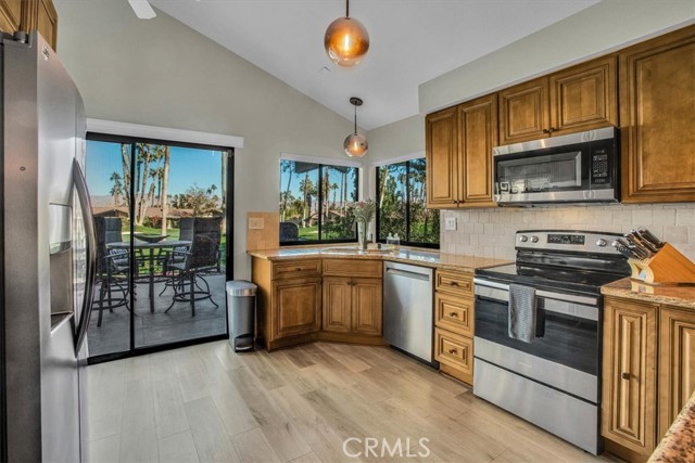 Detail Gallery Image 13 of 40 For 278 Green Mountain Dr, Palm Desert,  CA 92211 - 2 Beds | 2 Baths