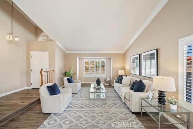 Detail Gallery Image 9 of 41 For 17927 via La Cresta, Chino Hills,  CA 91709 - 4 Beds | 3 Baths