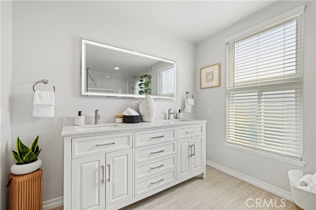 11730 Preston Trails Avenue, Porter Ranch CA: https://media.crmls.org/medias/b3b27c8b-44d3-479c-b5eb-e095a0795fab.jpg