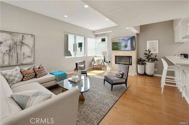 Detail Gallery Image 22 of 22 For 505 .5 Poinsettia Ave, Corona Del Mar,  CA 92625 - 2 Beds | 2/1 Baths