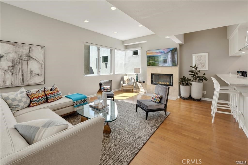 .5 Poinsettia Avenue