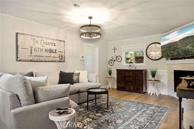 157 Brentwood Drive, Lake Arrowhead CA: https://media.crmls.org/medias/b3b2ac13-bb88-436f-b923-e63118eb4e6b.jpg