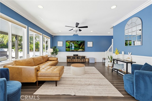 Detail Gallery Image 16 of 42 For 19890 Holly Drive, Saugus,  CA 91350 - 3 Beds | 3 Baths