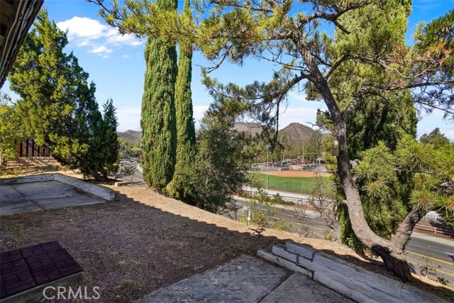 Detail Gallery Image 16 of 17 For 93 N Dewey, Newbury Park,  CA 91320 - 4 Beds | 2/1 Baths