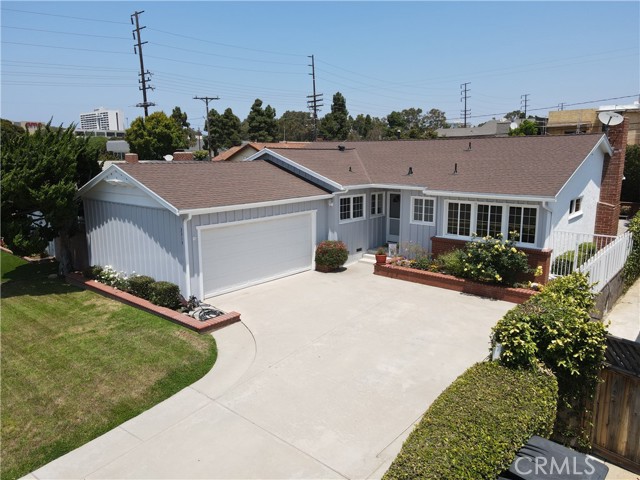 3313 Onrado Street, Torrance CA: https://media.crmls.org/medias/b3b3d448-37a3-488b-bdc2-6485b956876a.jpg
