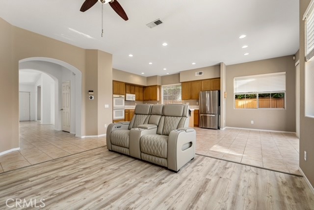 Detail Gallery Image 18 of 44 For 2828 Augusta, Santa Ana,  CA 92706 - 5 Beds | 4 Baths