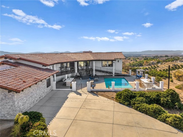 38225 Camino Sierra Road, Temecula CA: https://media.crmls.org/medias/b3b47b54-bac5-41f1-aff2-f3467d4713cd.jpg