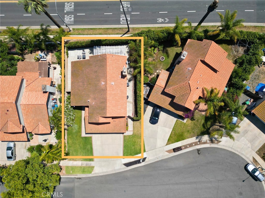 https://media.crmls.org/medias/b3b4ac5e-ab94-4079-b3e7-8c7d49a2e750.jpg?preset=X-Large