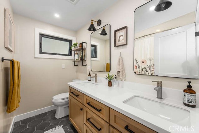 3650 Claremore Avenue, Long Beach CA: https://media.crmls.org/medias/b3b4df12-50e7-49a5-b38e-41ba7734b519.jpg