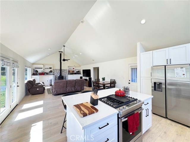 Detail Gallery Image 8 of 60 For 14605 Tomki Rd, Redwood Valley,  CA 95470 - 3 Beds | 2 Baths