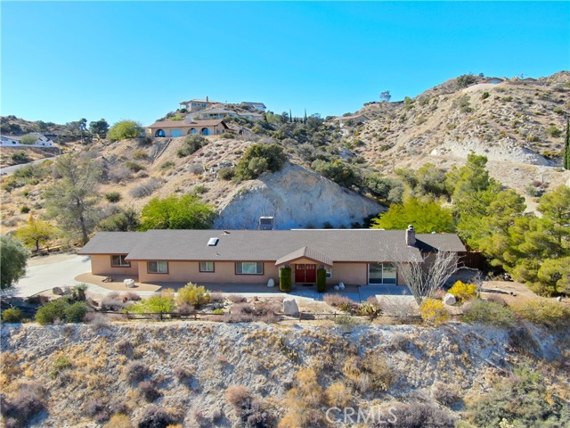 Detail Gallery Image 1 of 50 For 54046 Ridge Rd, Yucca Valley,  CA 92284 - 4 Beds | 2 Baths