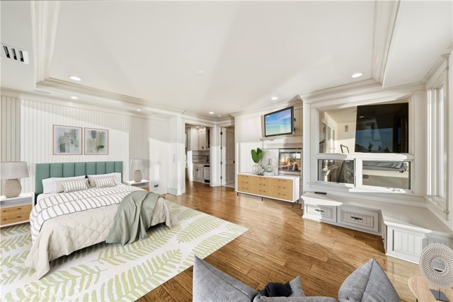 Detail Gallery Image 27 of 73 For 21 Bay, Laguna Beach,  CA 92651 - 6 Beds | 6/1 Baths
