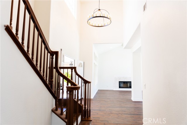 Detail Gallery Image 15 of 48 For 1035 Summerplace Ct, Corona,  CA 92881 - 5 Beds | 4 Baths
