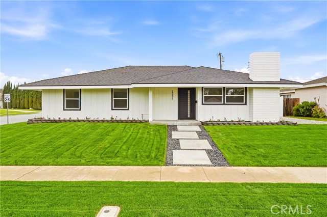 Detail Gallery Image 4 of 57 For 17271 Orange, Yorba Linda,  CA 92886 - 4 Beds | 2 Baths