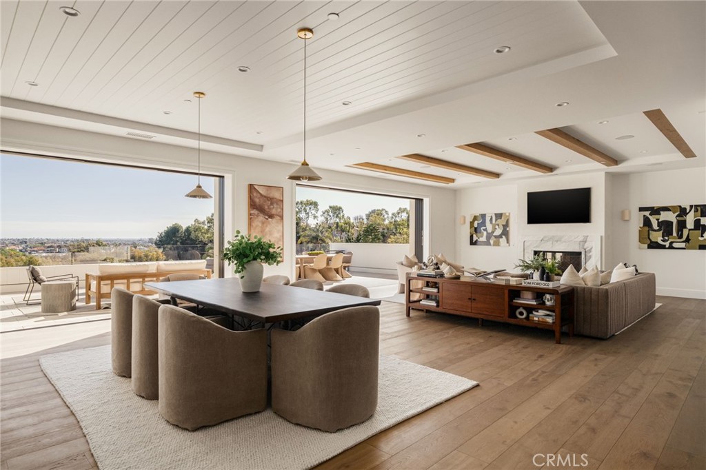 702 Saint James Place