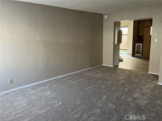 Detail Gallery Image 8 of 18 For 1513 E 23rd St #B,  Signal Hill,  CA 90755 - 2 Beds | 2/1 Baths