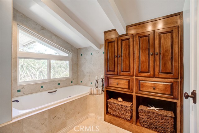 7 Ponderosa Lane, Rolling Hills Estates, California 90274, 5 Bedrooms Bedrooms, ,2 BathroomsBathrooms,Residential,Sold,Ponderosa,PV21223898