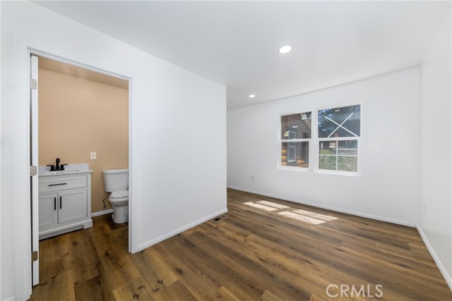 40085 Forest Road, Big Bear Lake CA: https://media.crmls.org/medias/b3b8443e-1507-4efc-85d6-71ca9f479951.jpg