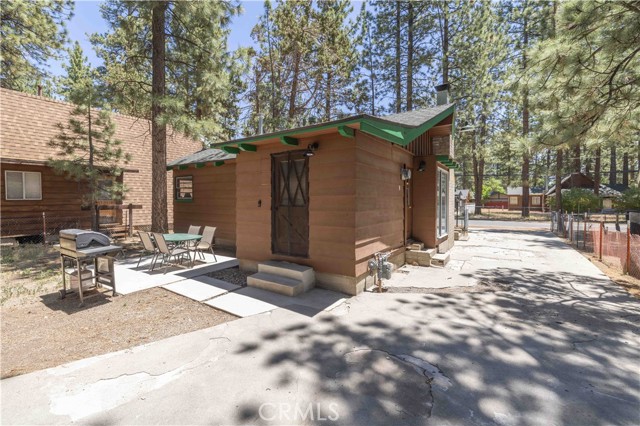 941 Anita Avenue, Big Bear City CA: https://media.crmls.org/medias/b3b8f06c-b2a4-4334-becc-17c45686e7e3.jpg