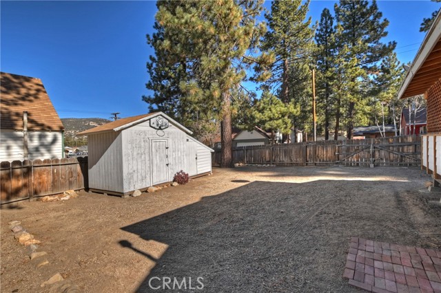 Detail Gallery Image 28 of 34 For 501 W Sherwood Bld, Big Bear City,  CA 92314 - 3 Beds | 2 Baths