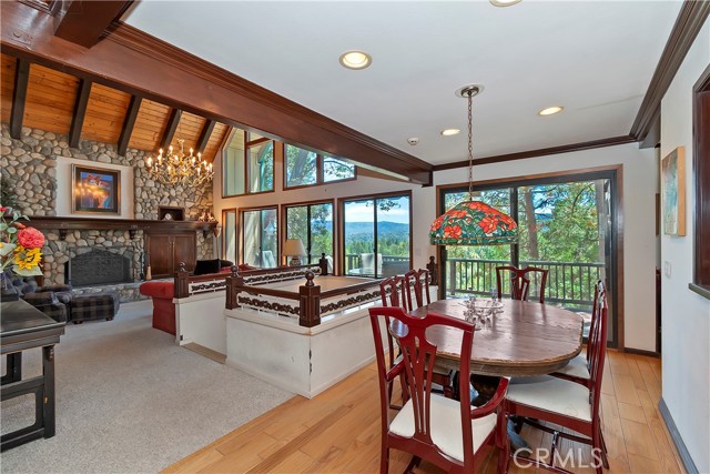 Detail Gallery Image 8 of 56 For 701 Zurich Dr, Lake Arrowhead,  CA 92352 - 3 Beds | 3 Baths