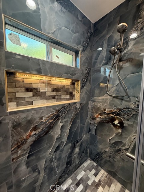 Detail Gallery Image 45 of 51 For 2520 Ohio Ave, South Gate,  CA 90280 - 6 Beds | 4 Baths