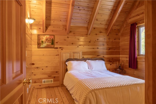 Detail Gallery Image 25 of 49 For 33291 Wild Rose Dr, Green Valley Lake,  CA 92341 - 3 Beds | 3 Baths