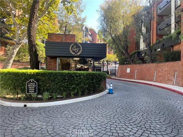 Front Image Thumbnail for CRSR25222384