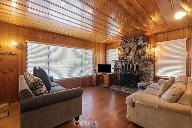 Detail Gallery Image 6 of 22 For 1005 Nana Ave, Big Bear City,  CA 92314 - 2 Beds | 2 Baths