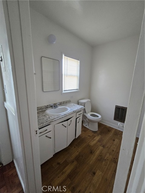 Detail Gallery Image 29 of 44 For 209 S Birch St #B,  Santa Ana,  CA 92701 - 1 Beds | 1 Baths